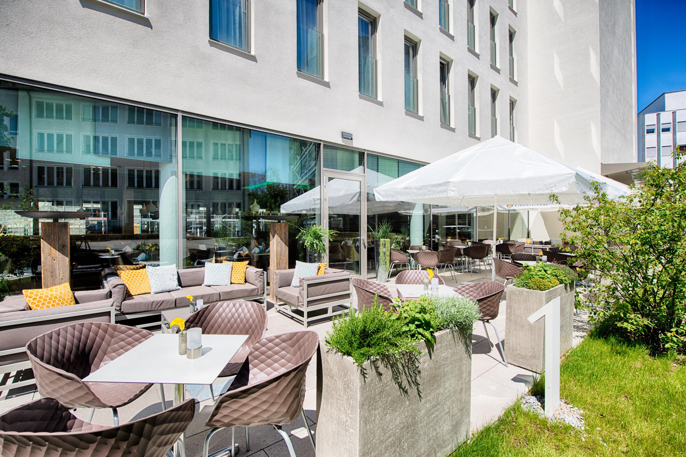 Leonardo Hotel Munich City South Екстериор снимка